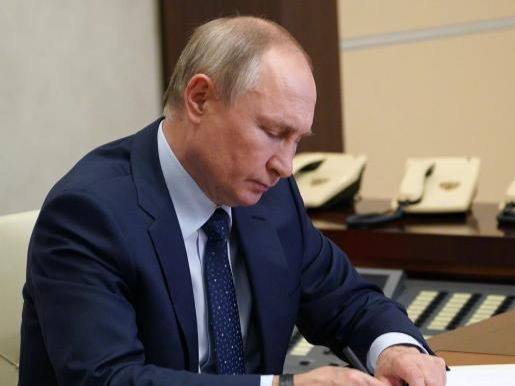 普京签署总统令，禁止俄气与“不友好国家”有关公司或个人部分业务往来