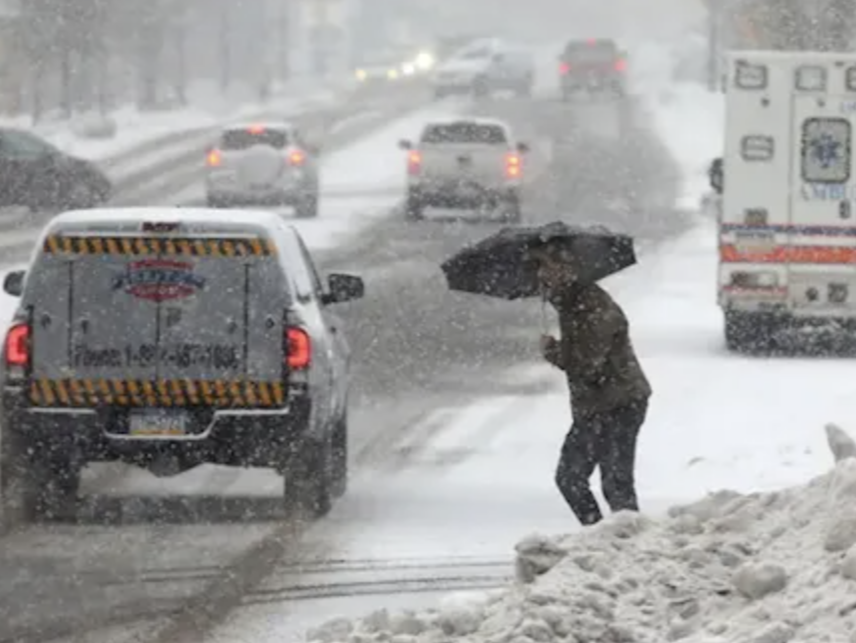 冬季风暴席卷美国，造成至少17人死亡