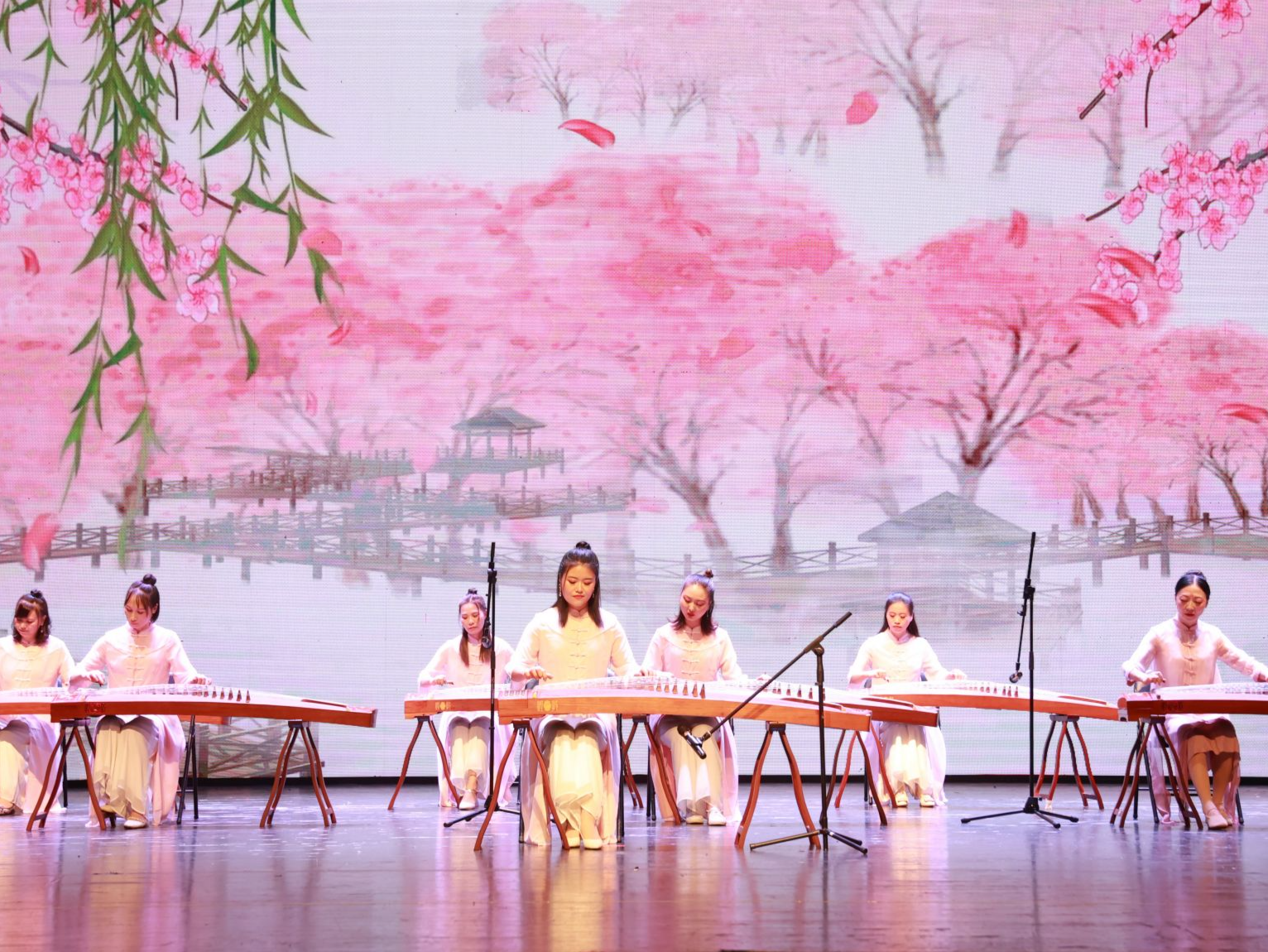 在东莞，有一所“流动”的市民艺术大学堂