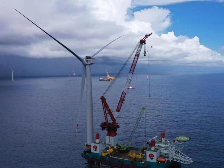 揭阳神泉二海上风电项目  11MW风电机组并网成功