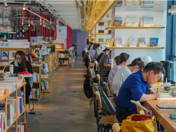 聚光灯 | 流行文学中有大众潜藏的意识