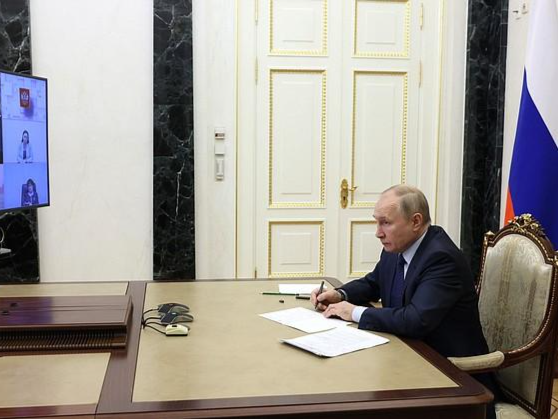 俄罗斯总统普京抵达白俄罗斯首都明斯克