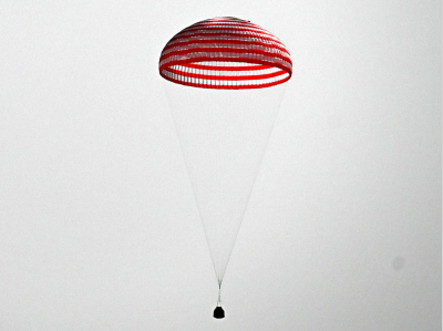 面积1200平方米、可塞进家用冰箱……揭秘神舟飞船的巨型降落伞