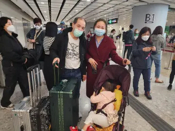 多图直击 | 广深港高铁复运首日 香港市民抢搭首班车