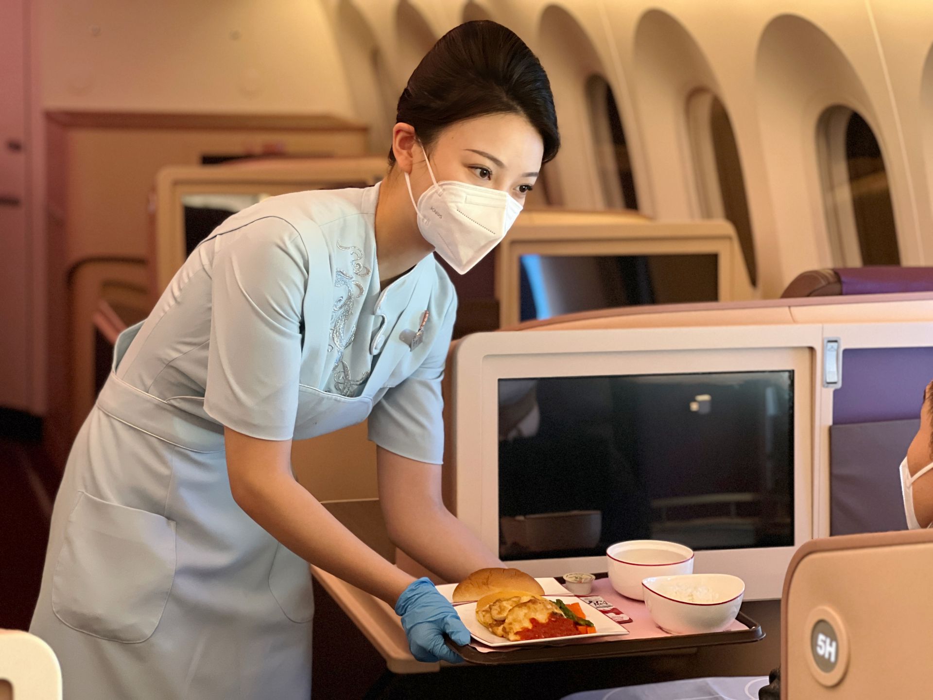 全新菜单更丰富选择，吉祥航空全面恢复航班热食服务  