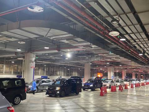广东交警推出临时调整香港入境两地牌车辆检验便民措施