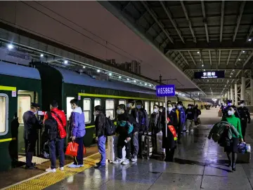 春运第8天全国发送旅客4226.8万人次 同比增长57.2%