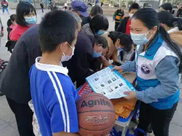 凤凰街道开展禁毒宣传引导居民防范药品滥用