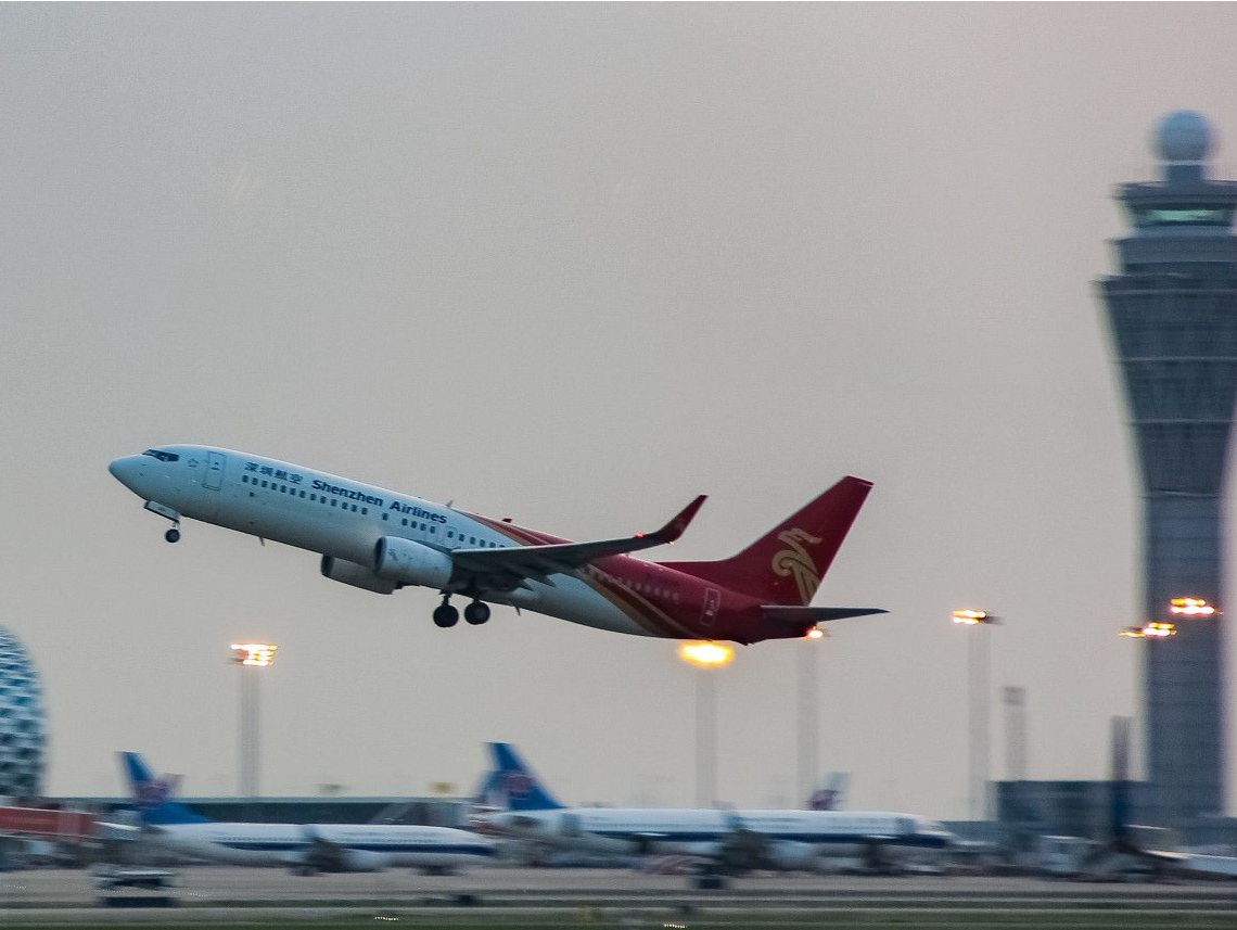 春运首周深圳机场接送旅客超76万人次