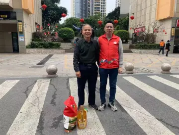 浓浓真情暖人心 公明社区开展新春慰问老党员活动