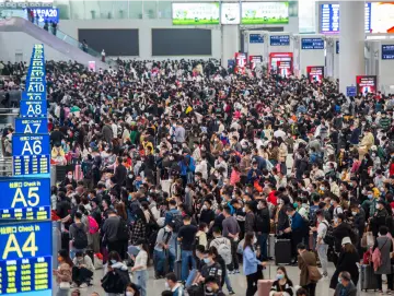 2023年，他们从深圳北站出发