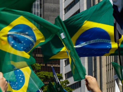 卢拉宣誓就任巴西新一任总统