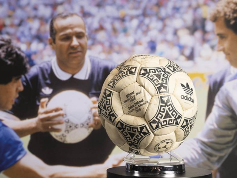 马拉多纳“上帝之手”用球下月拍卖 起拍价为60万美元