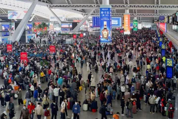 春运前12天广铁发送旅客超1600万人次，1月19日加开221.5对列车