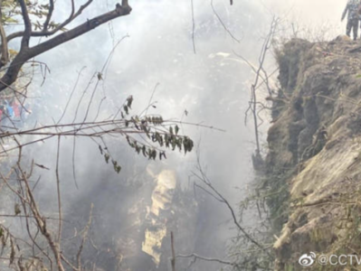 尼泊尔一客机坠毁，机上载有68名乘客