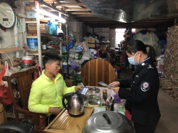 新湖街道网格员集中摸排烟花爆竹违规经营行为