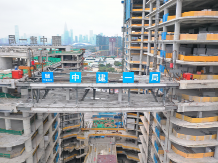 中国电子深圳湾总部基地项目1600吨钢连廊顺利提升完成