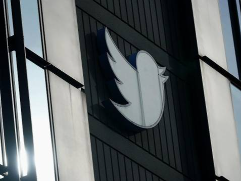 美媒称推特只剩1300人，马斯克：还有2300名活跃员工