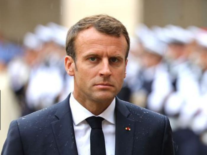 法国总统马克龙表示将向乌克兰提供轻型坦克