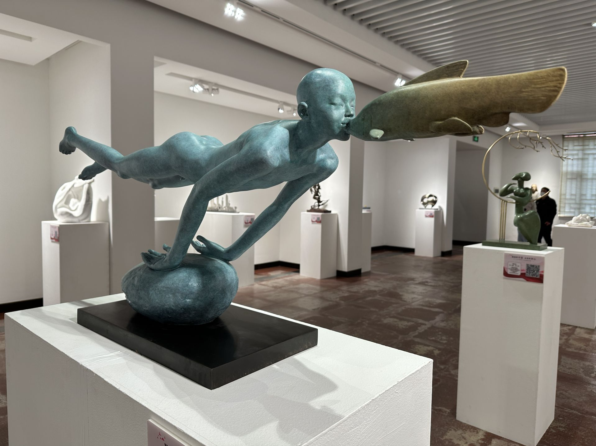 2023粤港澳大湾区雕塑邀请展在广州雕塑公园举办