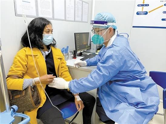 江门急诊“守夜人”为生命坚守，让更多家庭过一个健康年
