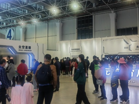 珠海太空中心游人如织！22日全天接待游客约7000人次