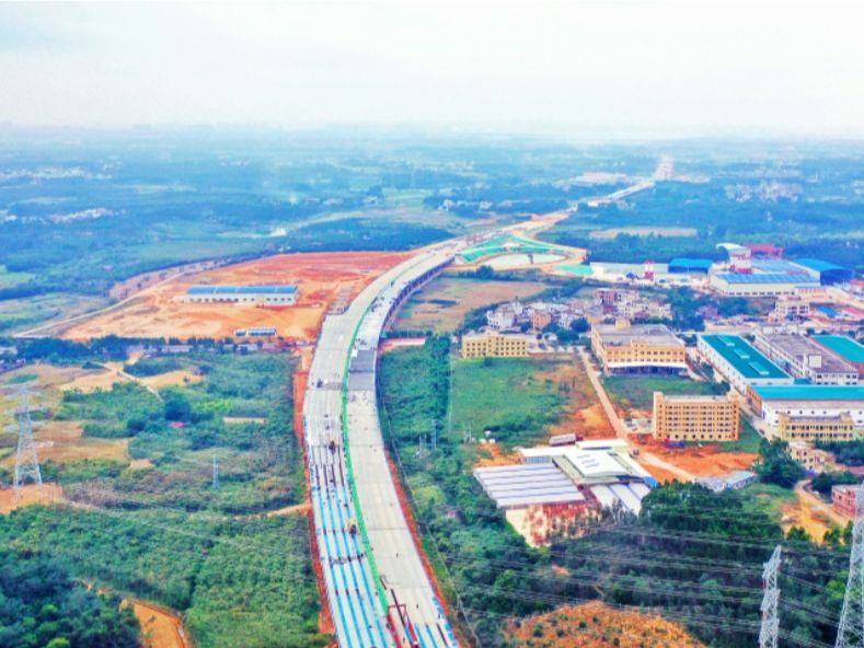 粤西空港高速最新进展，湛江机场高速一期完成全部桩基施工