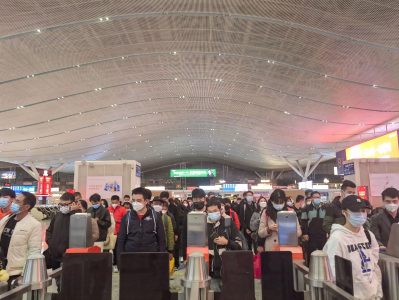 元旦小长假深圳铁路累计到发旅客90.4万人次