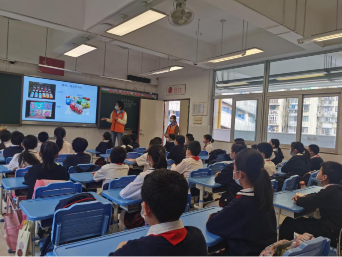 罗湖区南湖街道：禁毒宣传走进“开学第一课”