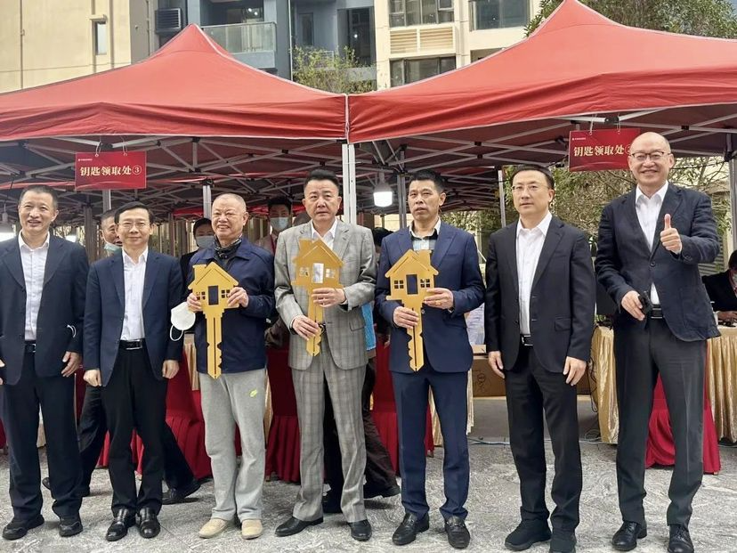 深圳罗湖“二线插花地”项目迎来居民回迁入伙