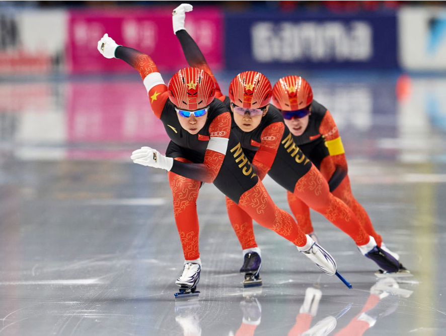 速滑世界杯总决赛中国队获得女子短距离团体追逐铜牌