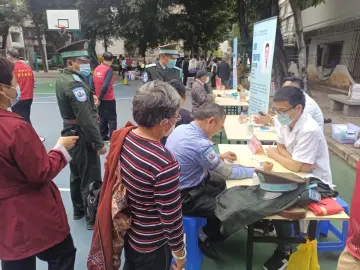 义诊义剪义卖，民新社区公益便民服务集市成常态