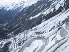 奥地利发生多次雪崩致8人死亡，包括一名中国公民