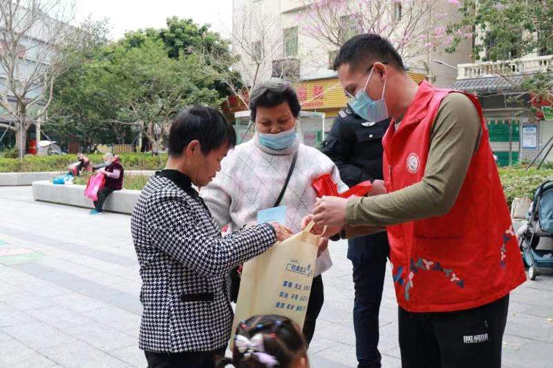 新湖新羌社区开展文明实践宣传活动