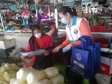 禁毒知识齐分享 凤凰街道禁毒宣传走进农贸市场