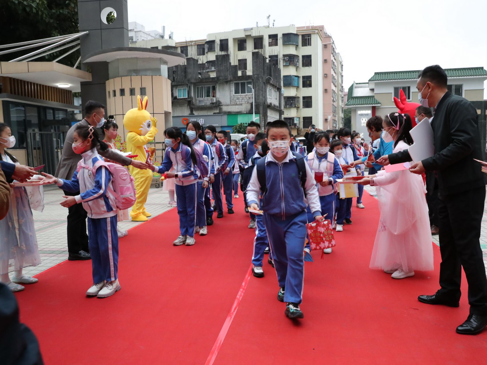 深圳皇岗小学迎新闹元宵