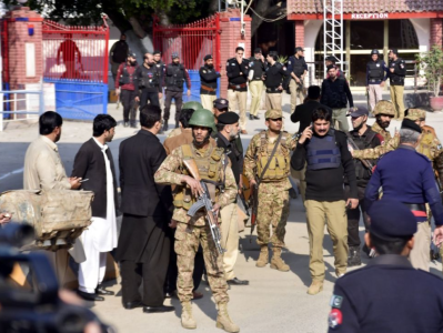 巴基斯坦媒体：白沙瓦清真寺爆炸事件嫌疑人身穿警察制服