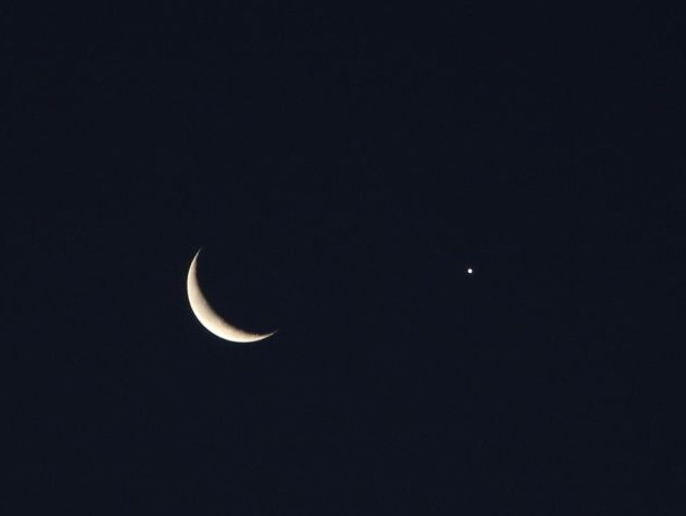 金星“护航”“月亮船” 22日晚将上演“星月童话”