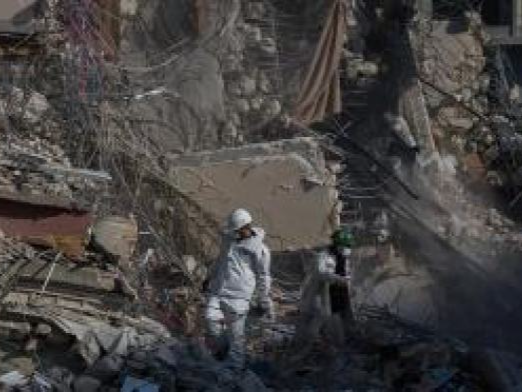 土耳其地震灾区一男子被埋废墟9天半后被救出
