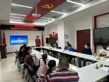 “身边的东西讲故事”，长城社区开展亲子环保教育活动