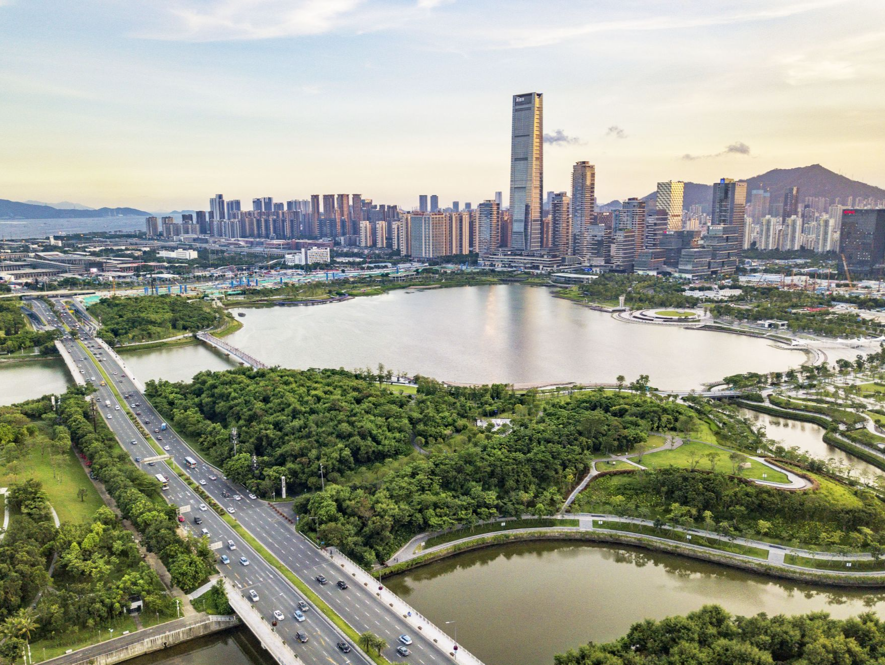 8035.88亿元！2022年南山区经济成绩单出炉，五年跨越四个千亿级台阶