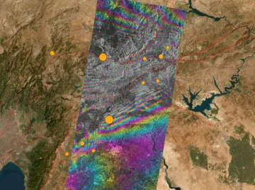 土耳其地震破坏程度有多大？这组卫星图揭示巨大地表变形