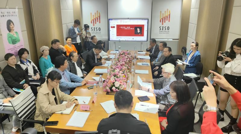 深交举办徐霞声乐学术研讨会