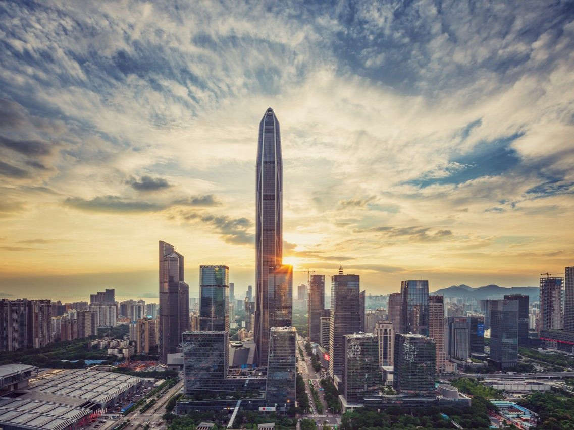 2022年深圳居民人均可支配收入72718元