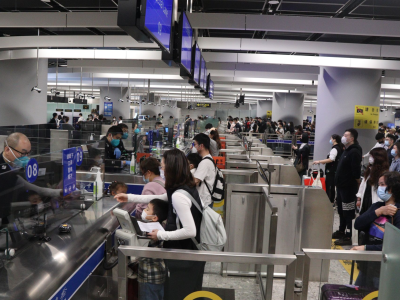 深圳边检半月查验出入境旅客447万人次，高质效服务助“双城生活”有序重启