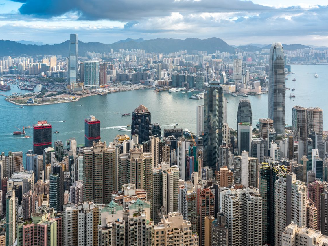 “香港酒店”搜索热度上涨300%！内地与港澳全面恢复通关送来旅游复苏春风