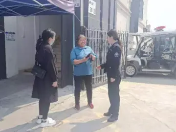 凤凰街道网格员拾金不昧温暖人心