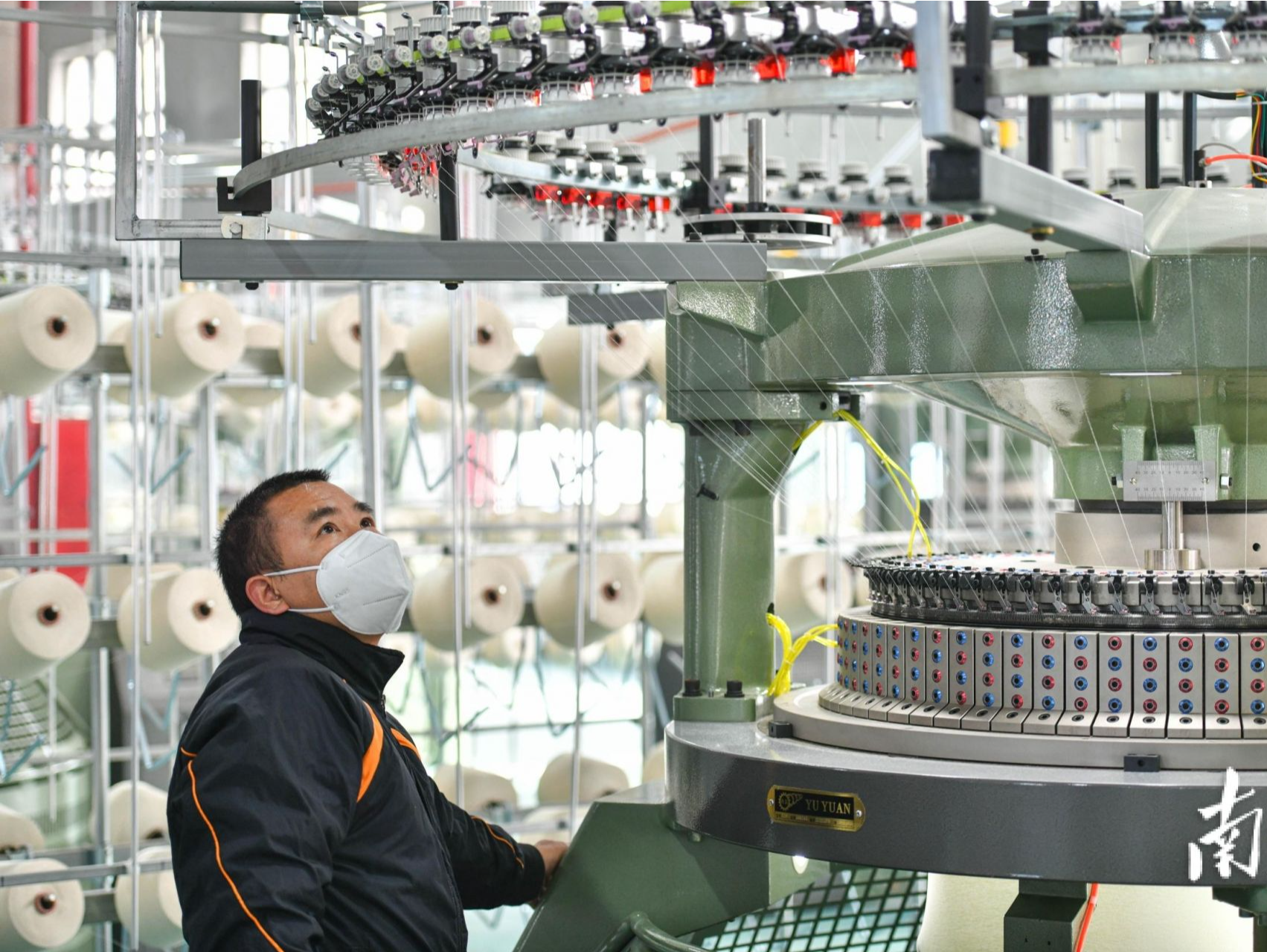 广州中大纺织服装产业：跨越八十公里的产业移植尝试