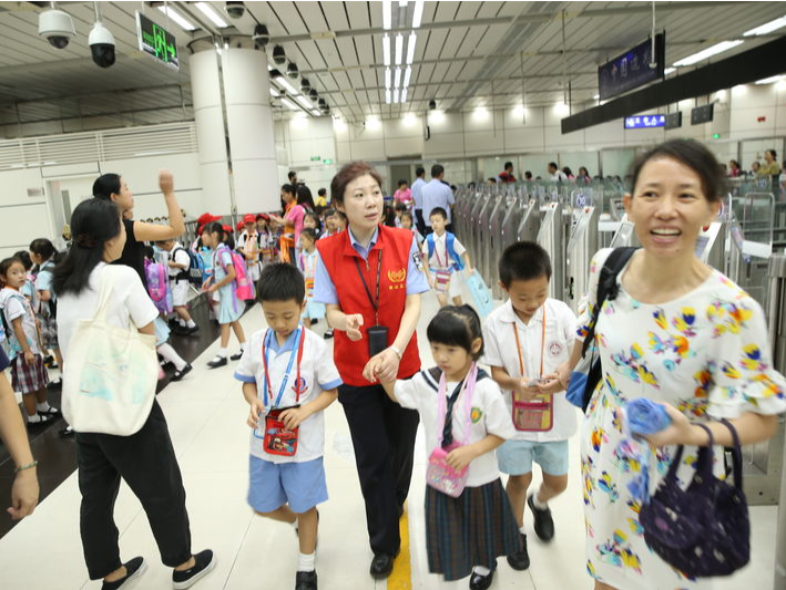 香港教育局：将成立一所提供内地课程的学校，最快2026年运营
