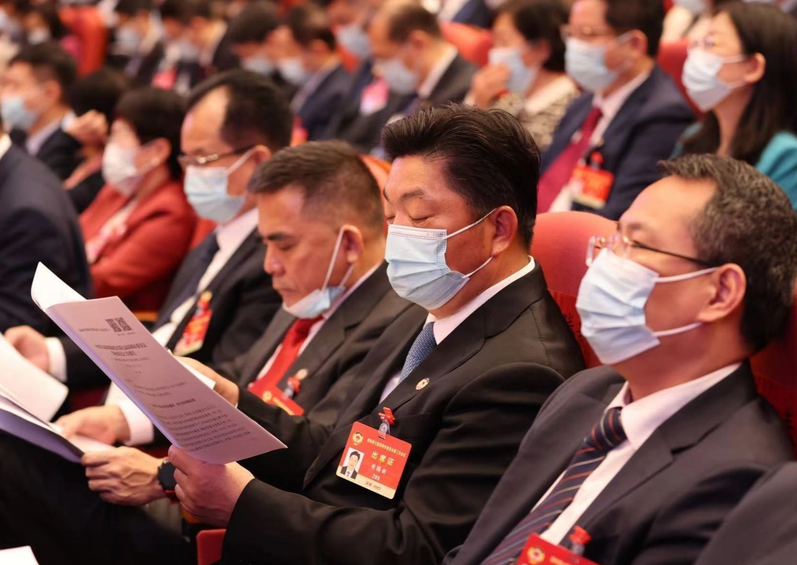 市政协七届三次会议举行大会发言 为深圳坚定不移走好中国式现代化之路最大程度凝聚共识汇聚力量